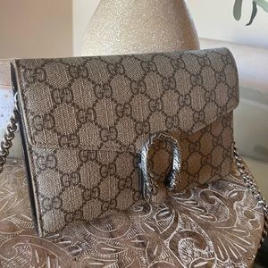 SOLD! Off another site 100% authentic Gucci Dionysus GG Supreme chain wallet